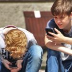 How to Keep Your Kids Safe on Their Mobile Devices